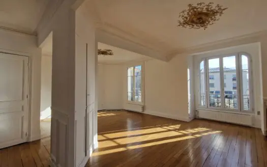 Appartement À vendre  2 chambres 67 m²